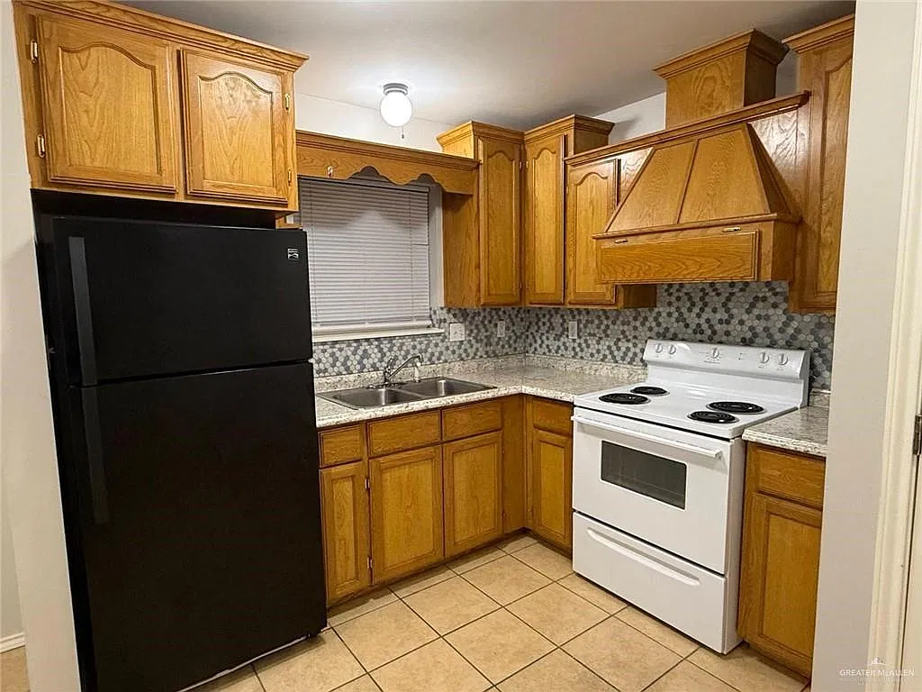 1 bed, 1.0 bath, 3804 sqft, $675 — Photo 2