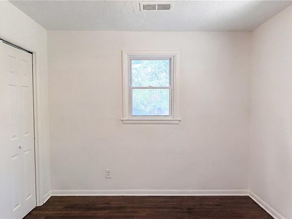 5th image of 1825 NE Bren Mar Rd