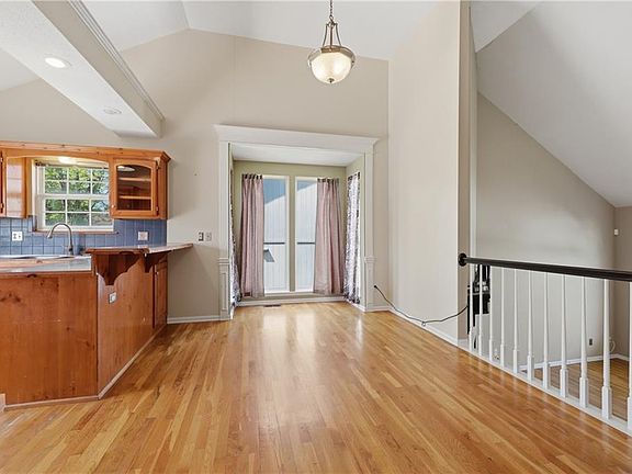 4th image of 12308 Corrington Ave