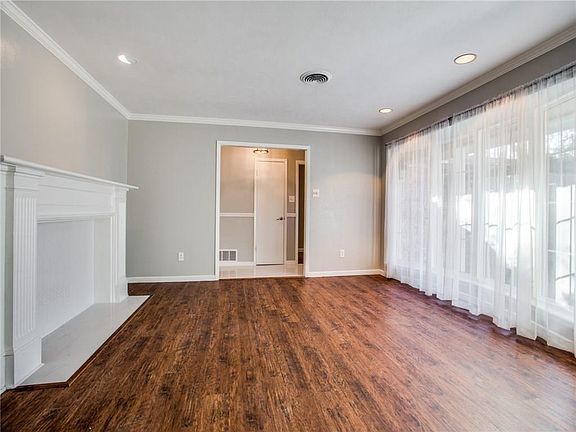 3rd image of 4104 Hartwood Dr