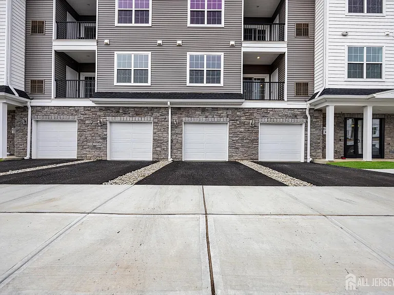 30212 Radford Ct — Photo 2