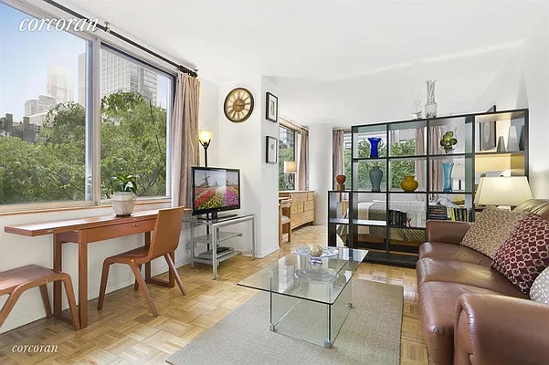 Rented by Corcoran | media 23