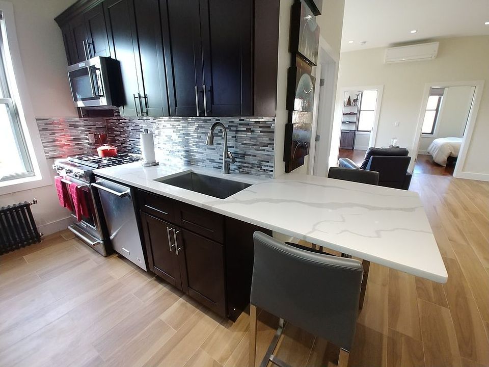 1st image of 29-02 Ditmars Blvd #3F