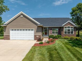 4058 Bruce Rd, Marion, IA 52302