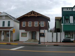 108 W Main St, Waunakee, WI 53597