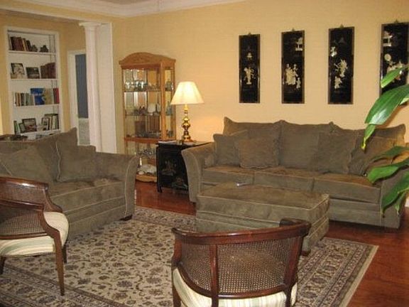 2nd image of 315 Brookside Dr