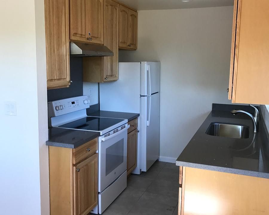 1st image of 205 Burnham Ct APT C