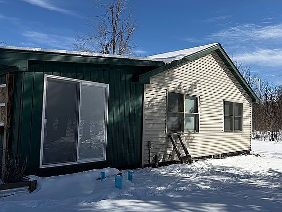 3rd image of 1601 Allard Acres Trl