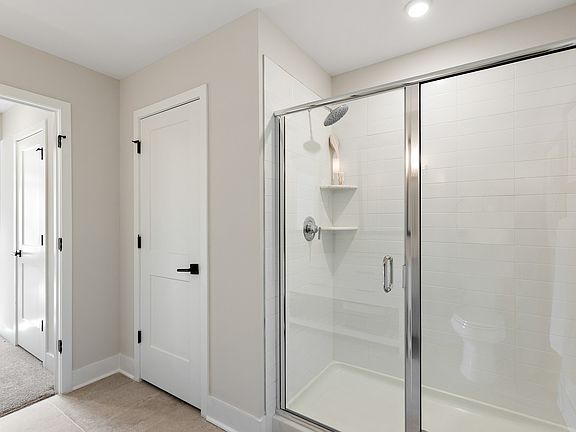 Large shower in owner s bath