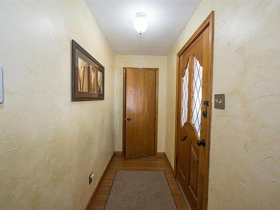 3rd image of 4820 Sabelle Ln