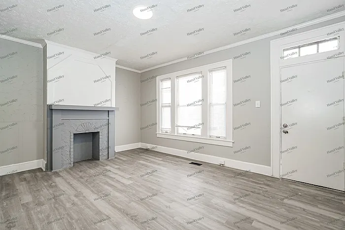 156 Eureka Ave — Photo 5
