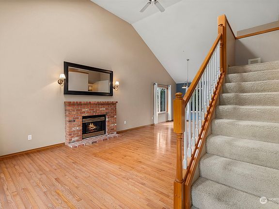 3rd image of 1909 21st Avenue SE