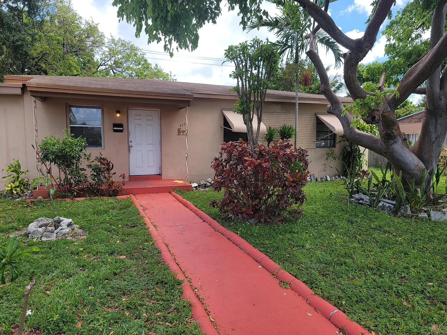 4 bed, 2.0 bath, 1248 sqft, $3,500 — Photo 2