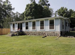 811 Orchard Dr, Marshall, MI 49068