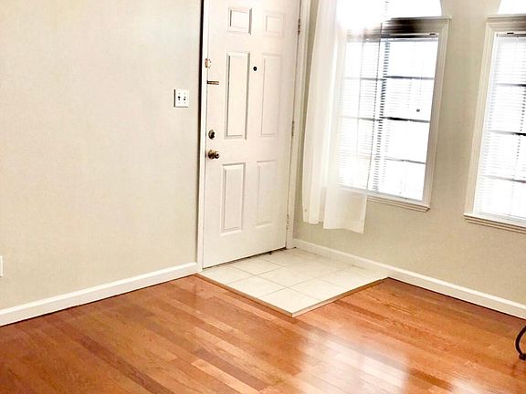 2nd image of 1400 Southgate Ave