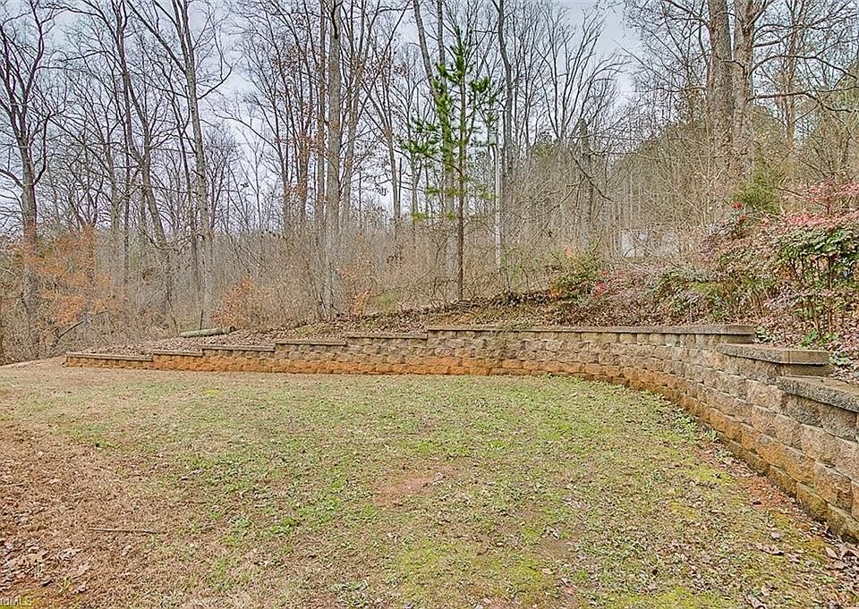 2nd image of 1169 Lake Shore Dr