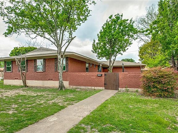 2nd image of 1606 Watervaliet Dr