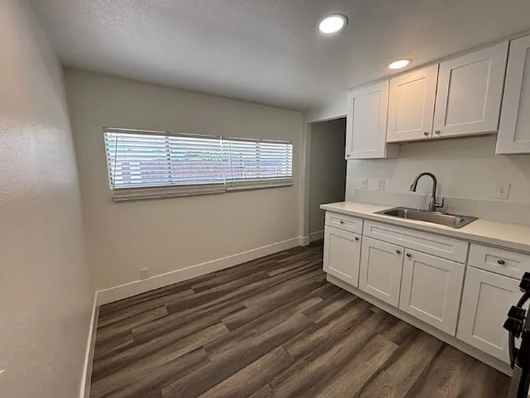 5744 Mountain View — Photo 14