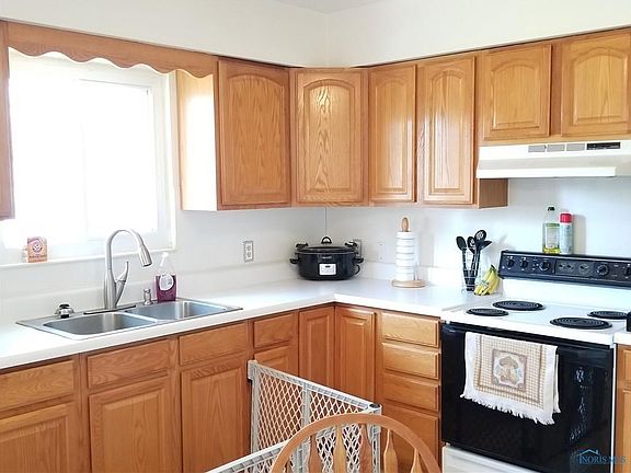 5th image of 2464 Potomac Ln