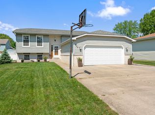 430 N Wright St, Griffith, IN 46319