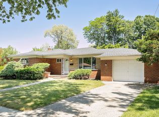 27312 Santa Ana Dr, Warren, MI 48093