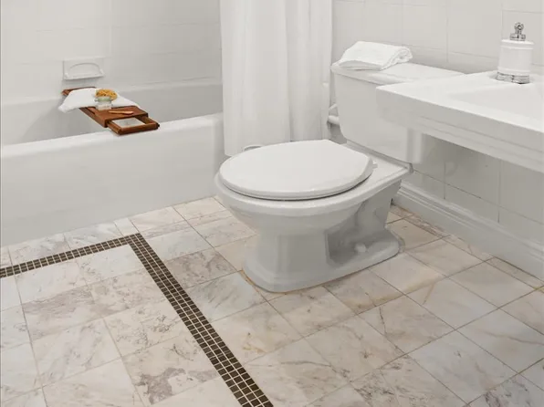 850 Park Avenue image 10 of 11