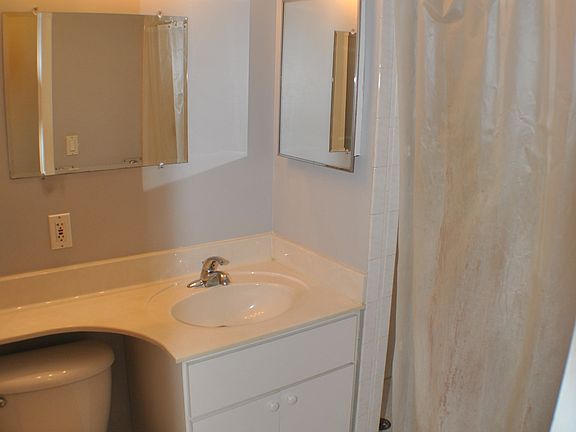 4th image of 154 Grant Ave