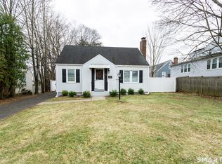 99 Jordan Ln, Wethersfield, CT 06109