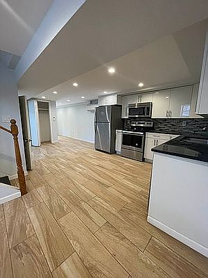 5th image of 1340 38th St #Gf