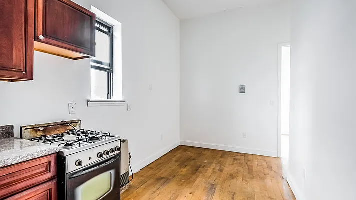 Rented by Nooklyn NYC LLC | media 11