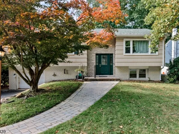 52 Dacotah Ave, Rockaway Twp., NJ 07866