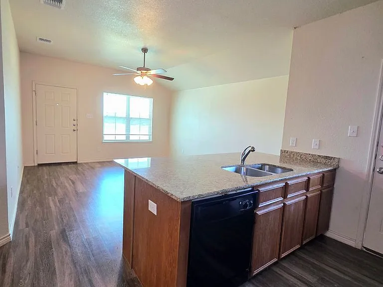 3315 Stonewall Dr #B — Photo 5