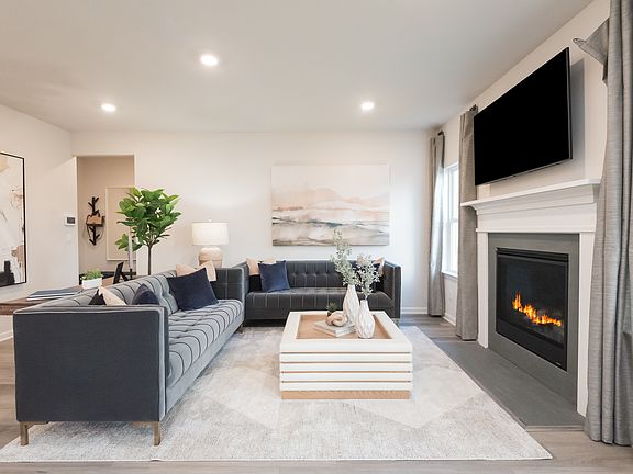 The Chatham floorplan with the Elemental White interior package modeled at Hamilton Crossing.