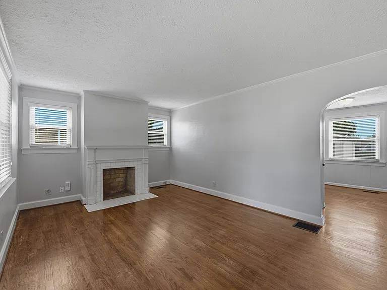 245 Thuss Ave — Photo 5