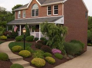 1017 Jeff Dr, South Park, PA 15129