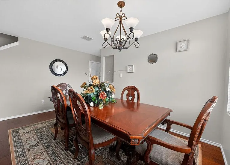 9601 Euclid Dr — Photo 27