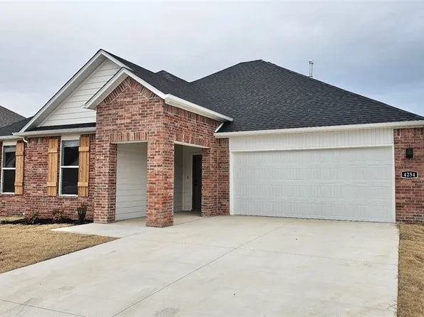 4254 Blossom Ave, Springdale, AR 72764