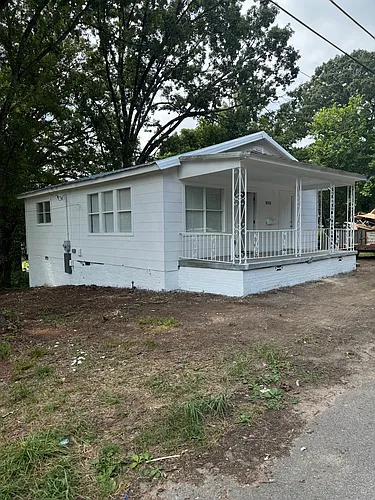 2733 Simpson St Photo 1