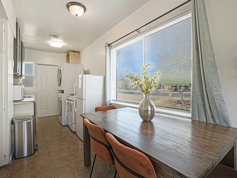 422 N 18th Ave #1 — Photo 4