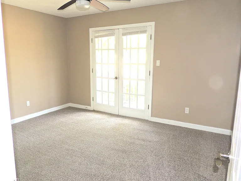 5421 Thompson Cir — Photo 14