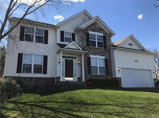 2260 Sheffield Dr, Easton, PA 18040