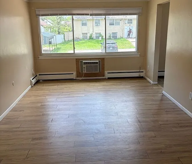 1015 York Ave #5 — Photo 10