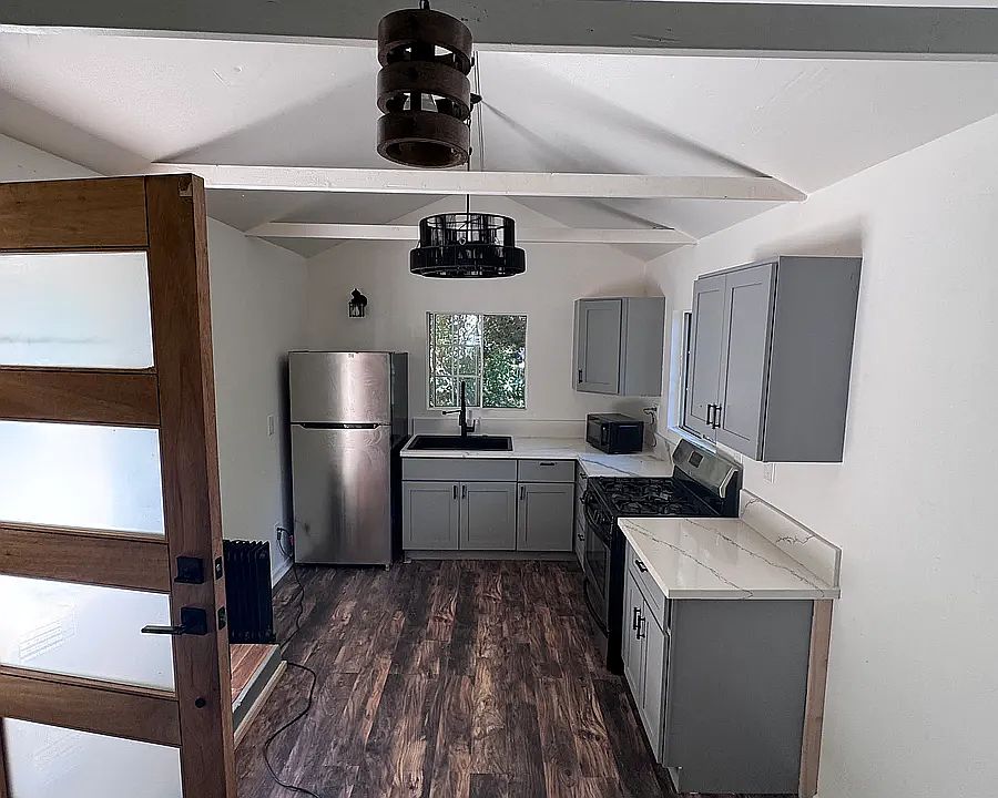 1st image of 800 Toro Canyon Rd