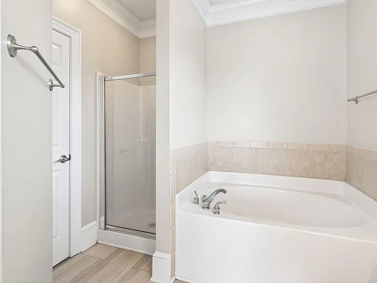 423 Waterford Lake Dr — Photo 39