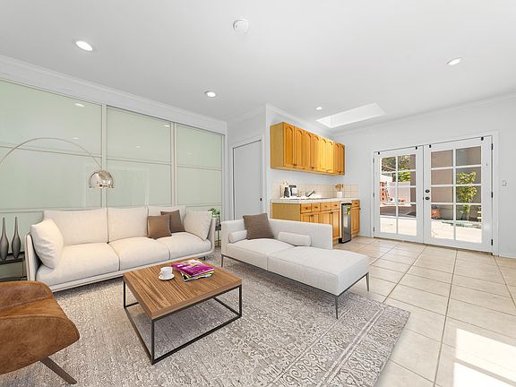 5th image of 735 Iliff St