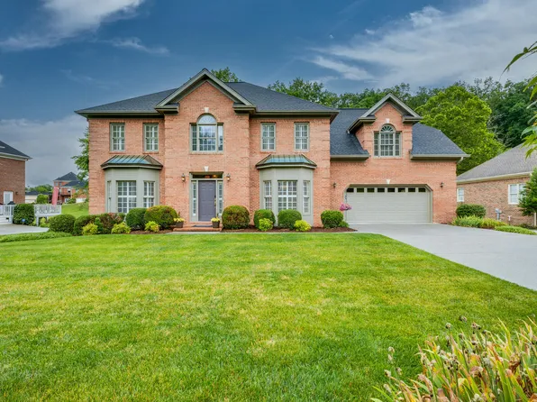 1222 Sussex Dr, Kingsport, TN 37660