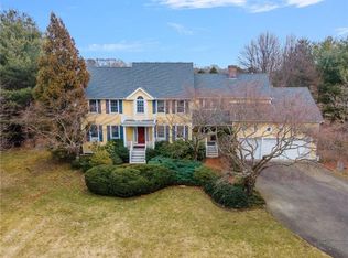 90 Fletcher Rd, North Kingstown, RI 02852