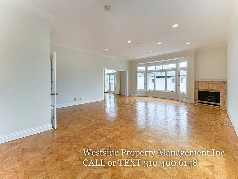 911 5th St #202 — Photo 3