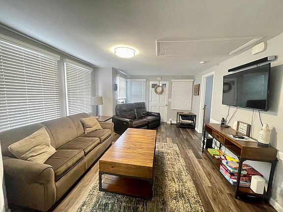 5th image of 253 Ocean Ave