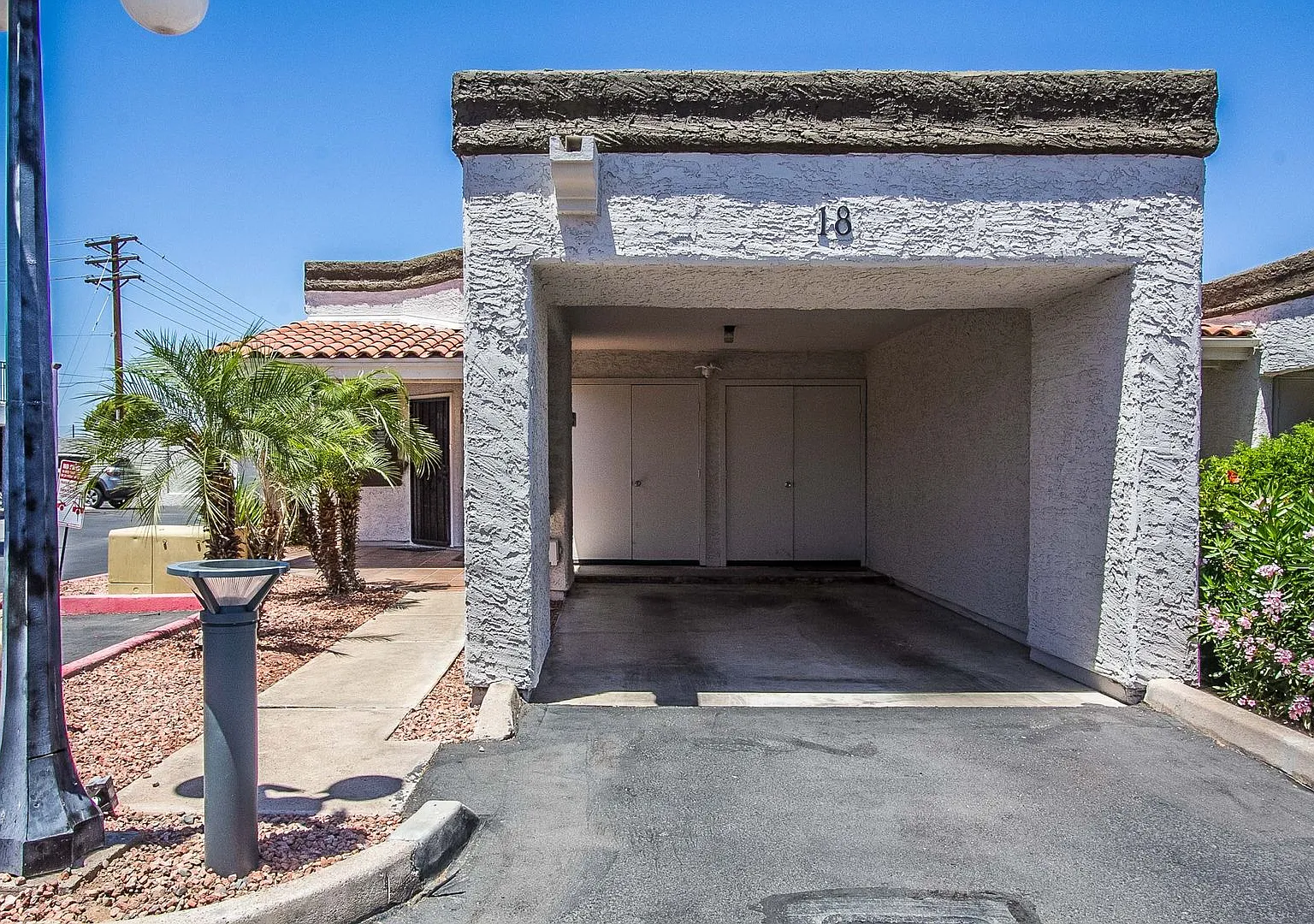 Effortless Scottsdale Living at an affordable price — Photo 2